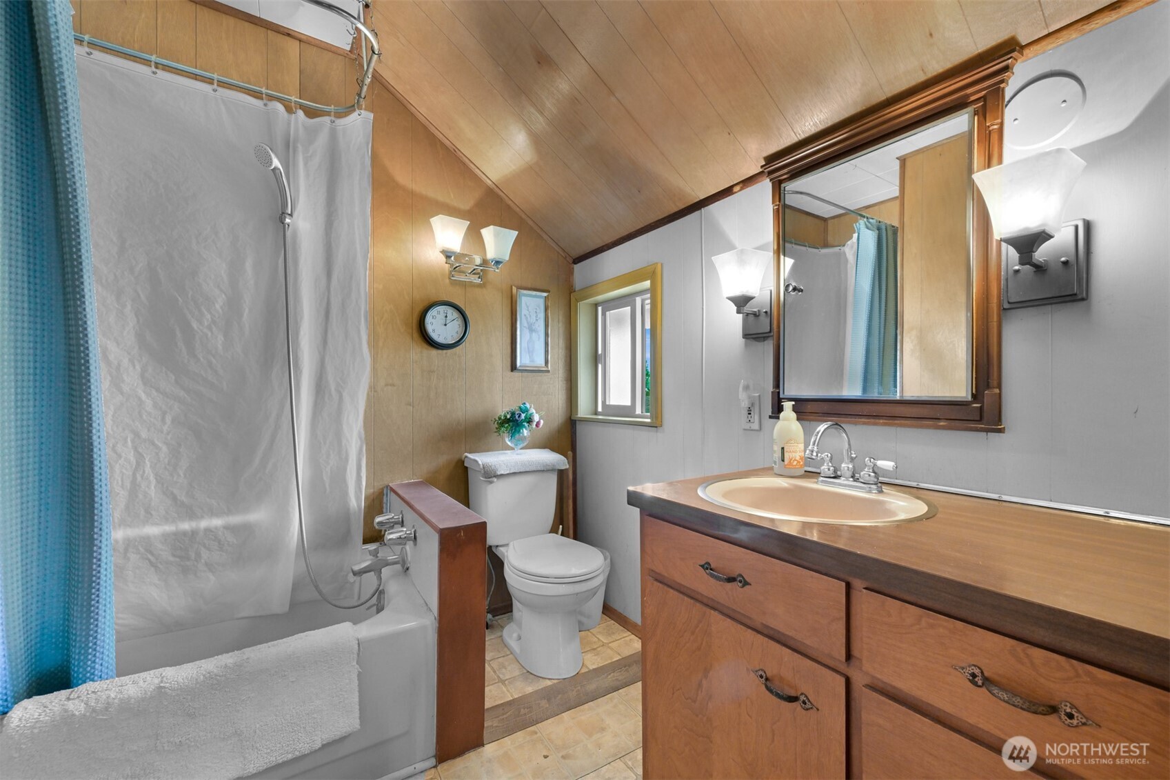 869 Harrison Avenue Property Photo 20