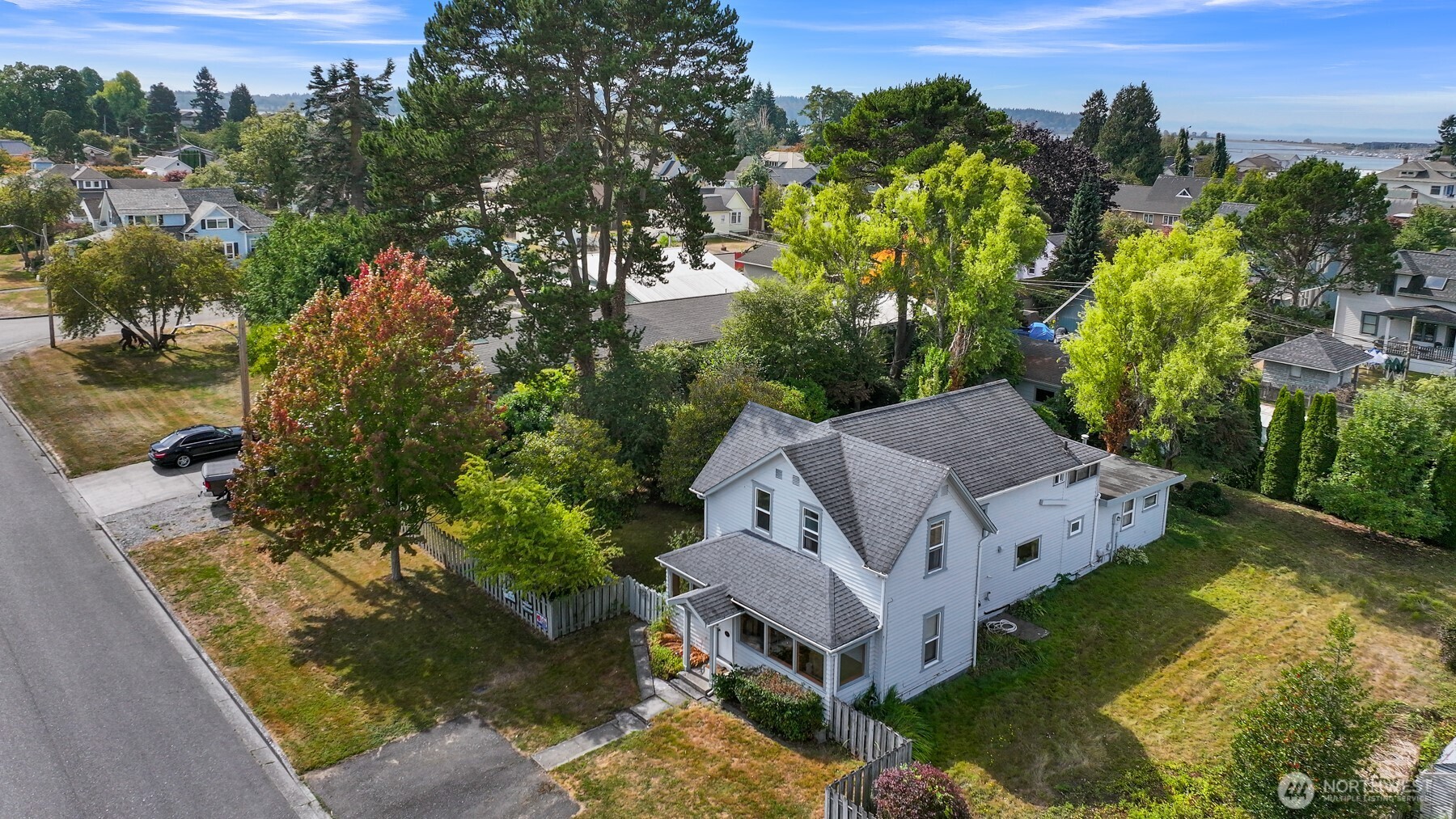 869 Harrison Avenue Property Photo 36