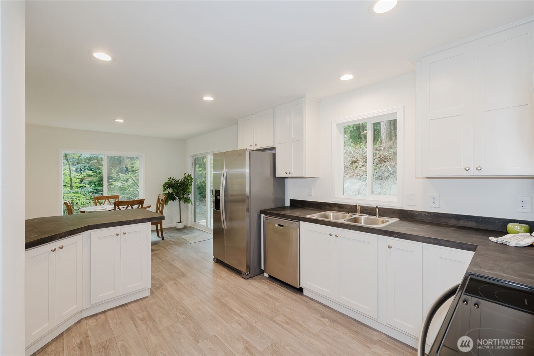 150 Ne Steelhead Drive Property Photo 13