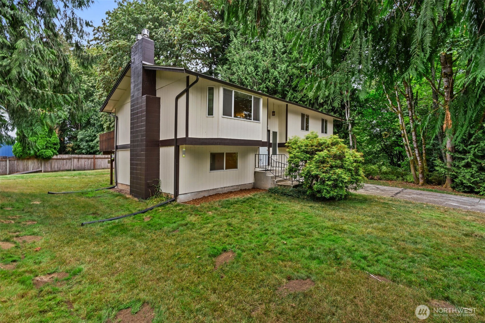 4939 Normandy Drive Property Photo 2