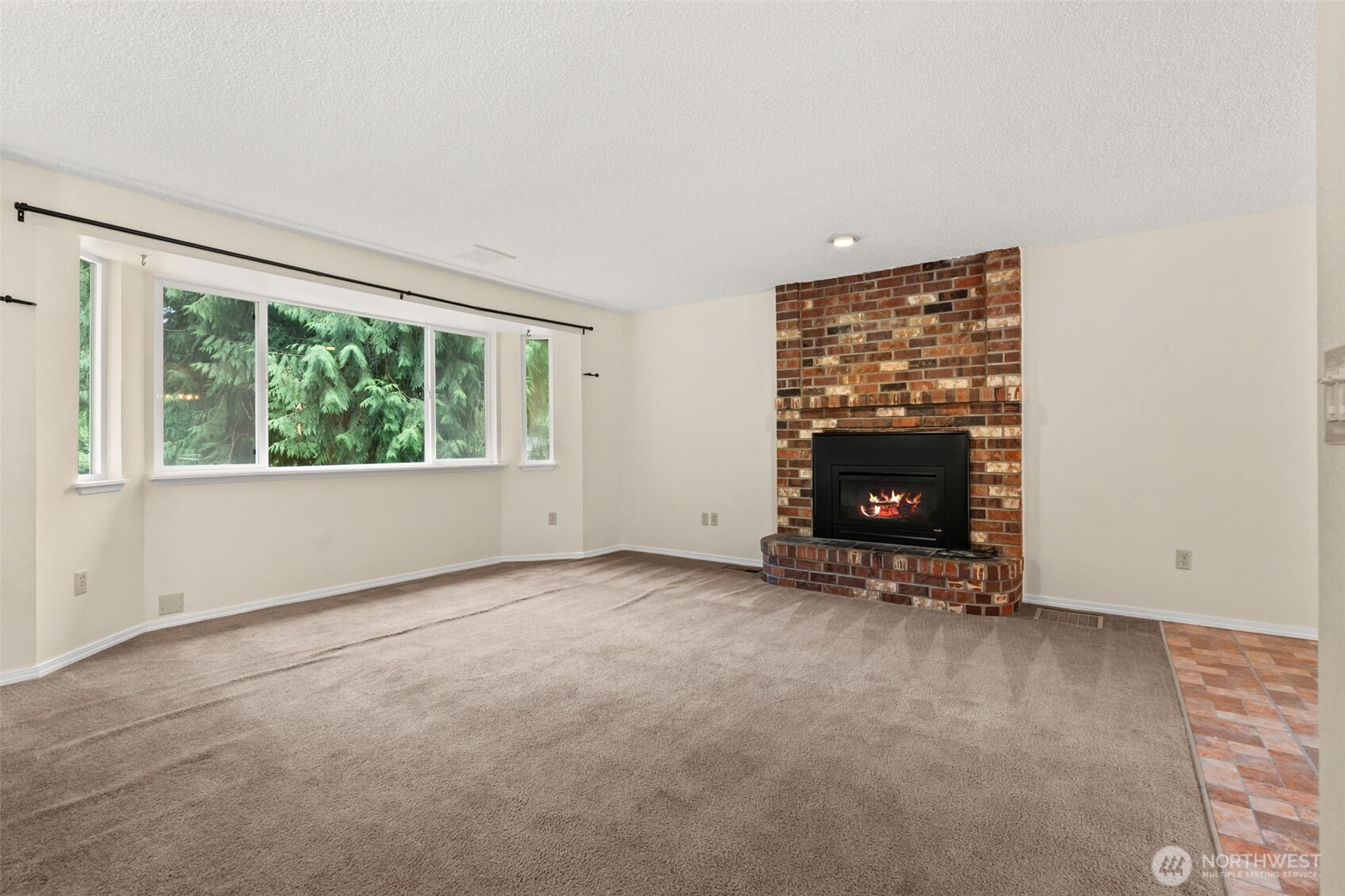 4939 Normandy Drive Property Photo 7