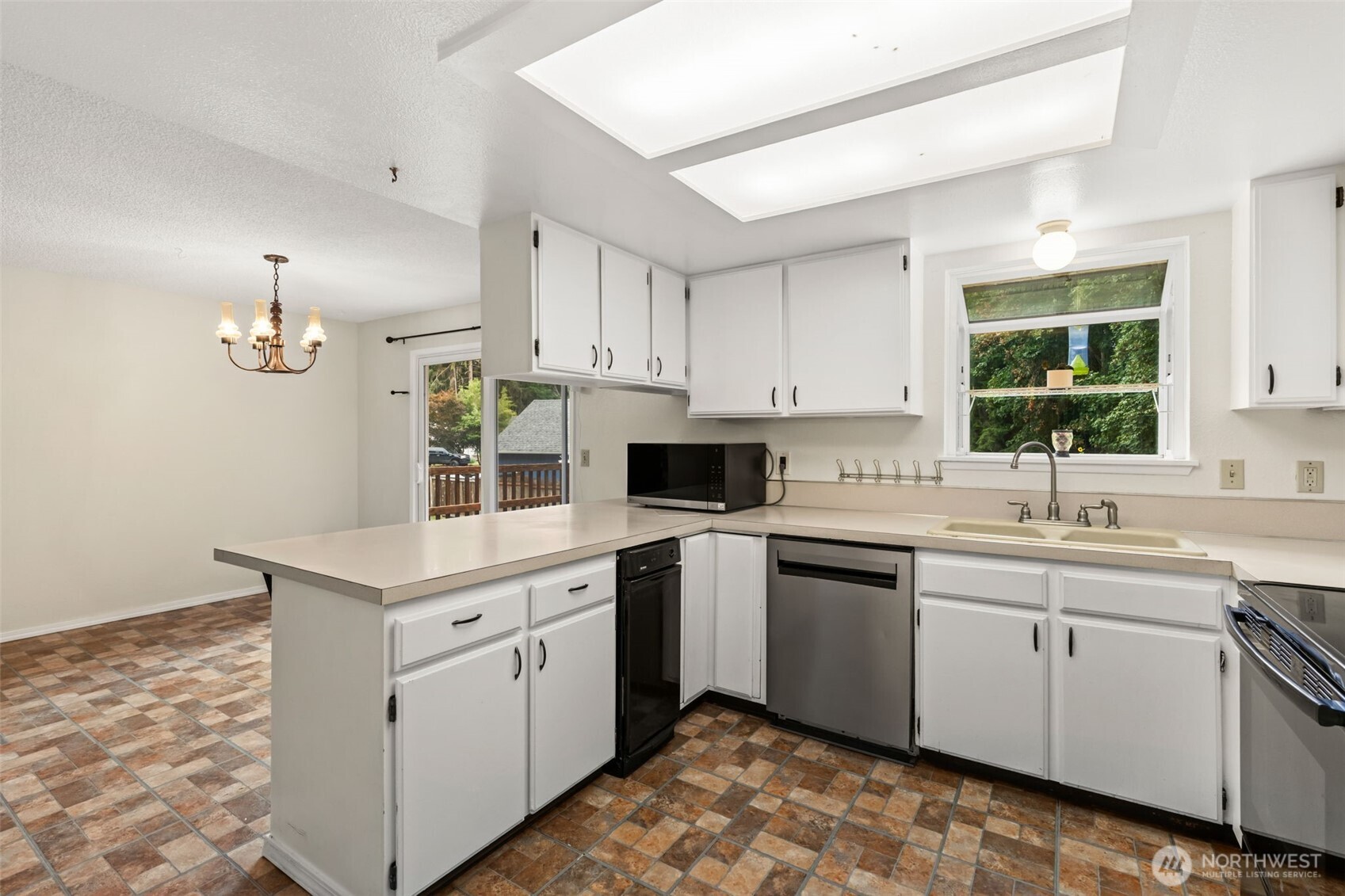 4939 Normandy Drive Property Photo 13