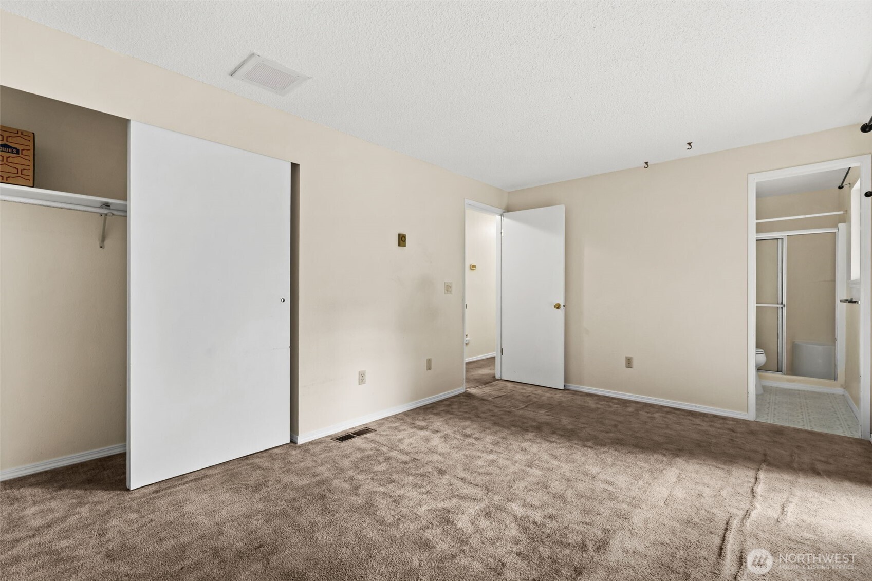 4939 Normandy Drive Property Photo 16