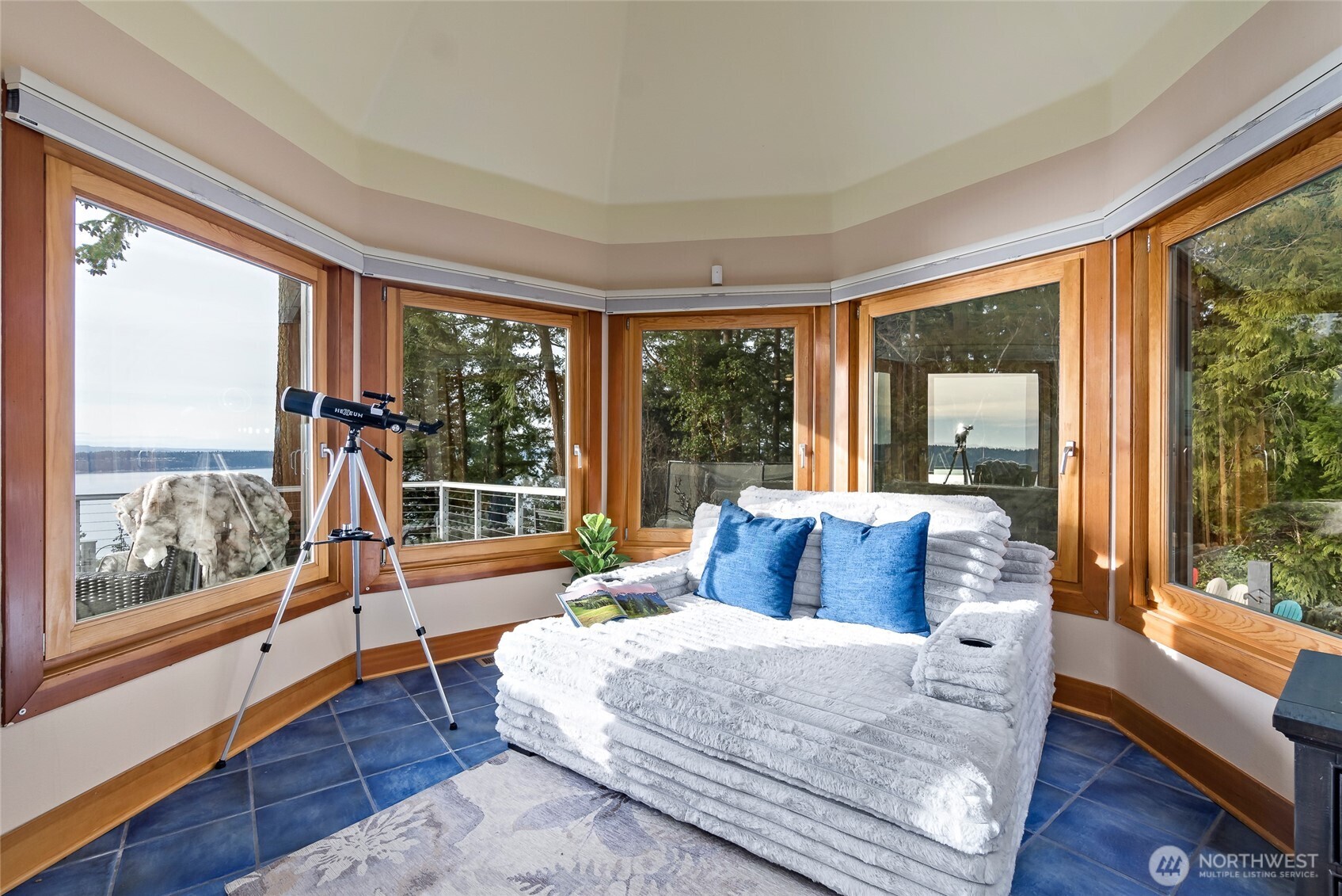 12730 Marine Drive Property Photo 21