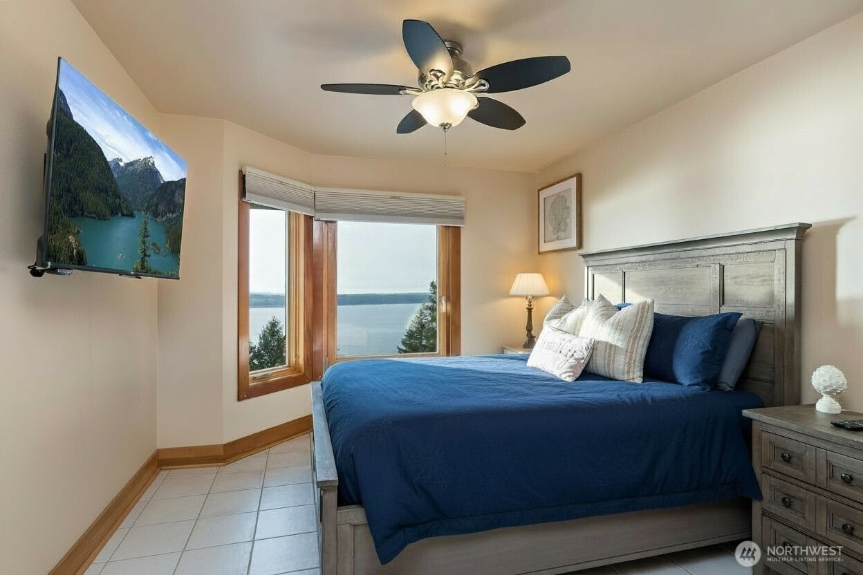 12730 Marine Drive Property Photo 24