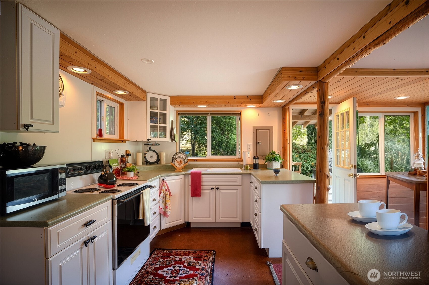 49124 Us 2 Property Photo 10