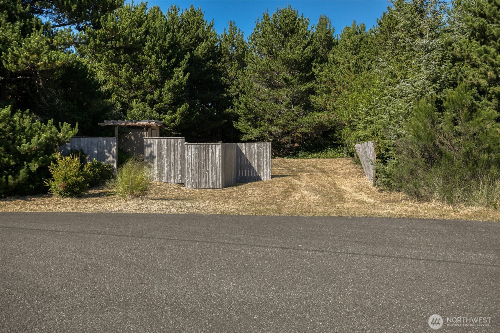 874 Telus Court Property Photo 9