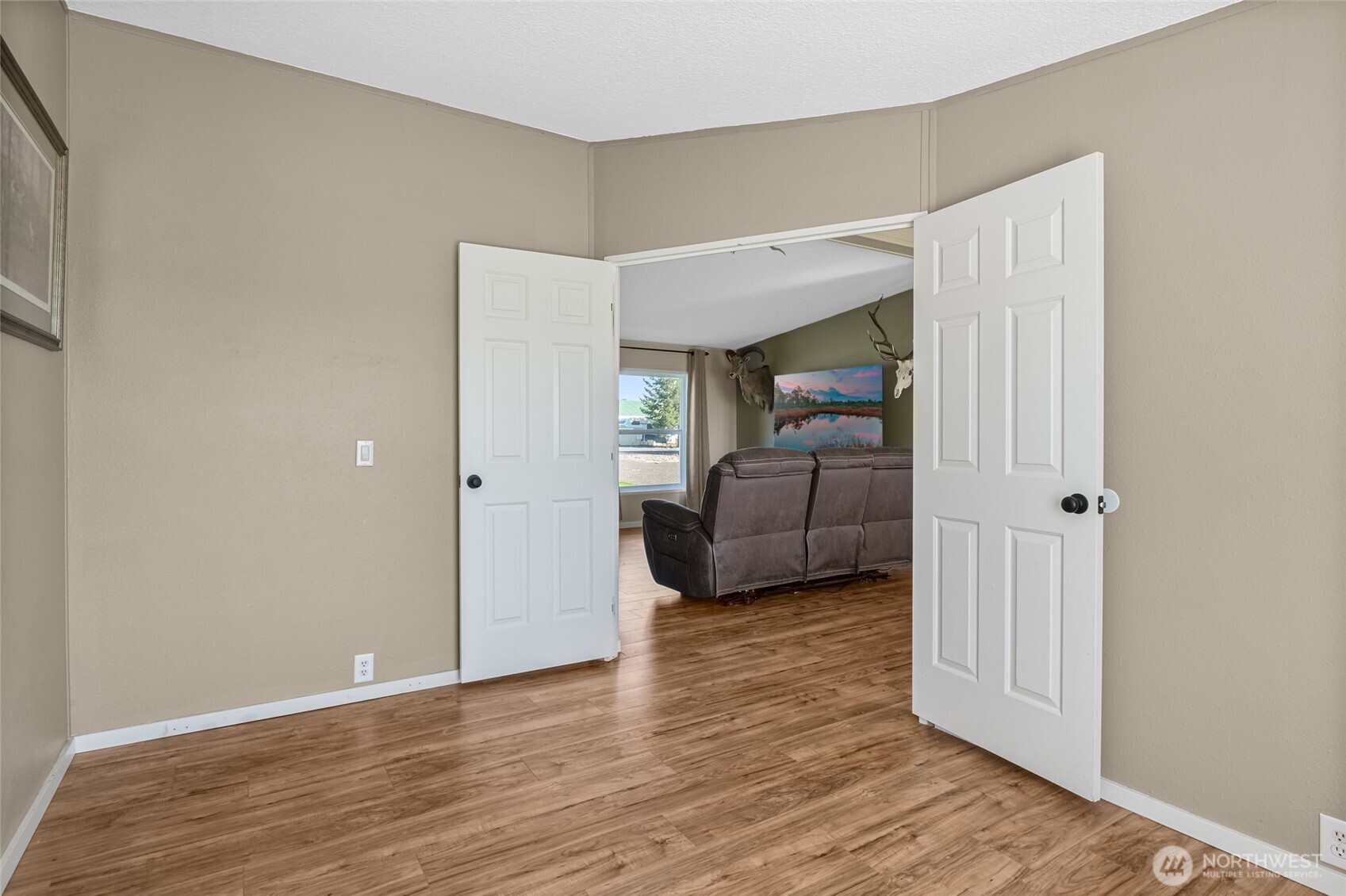 3354 Ne Firouzi Drive Property Photo 7