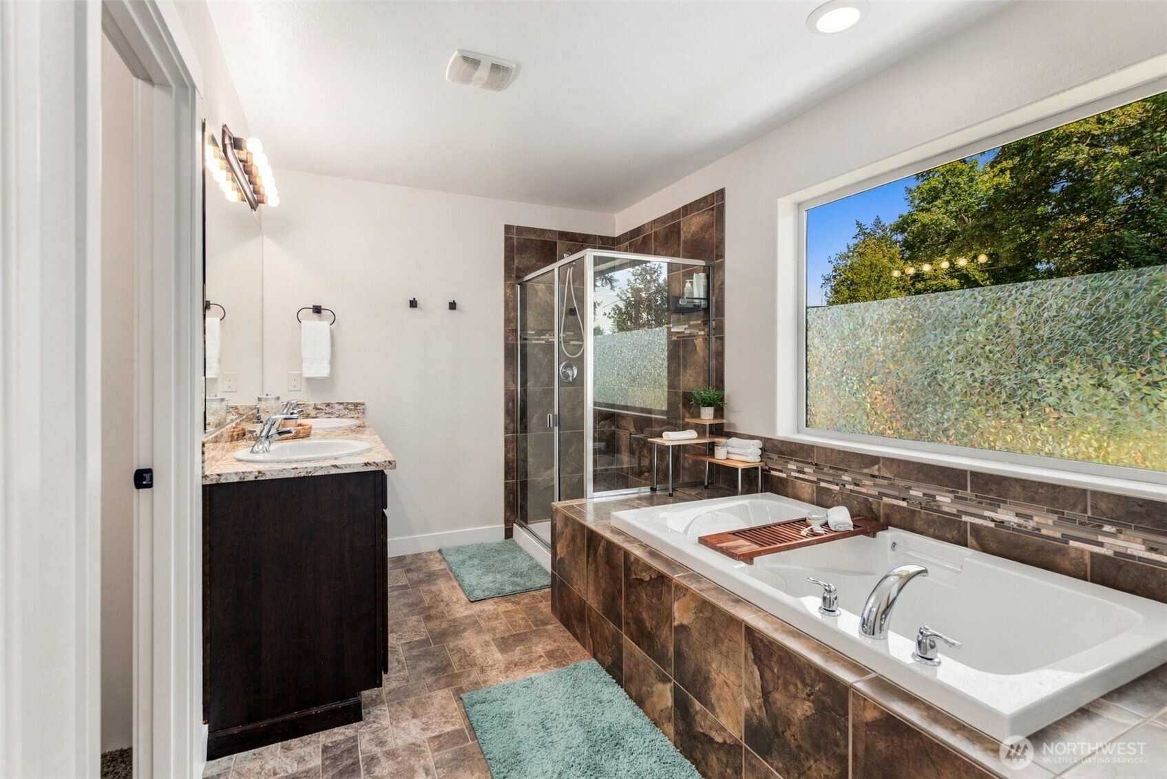 238 Ne Tronson Circle Property Photo 18