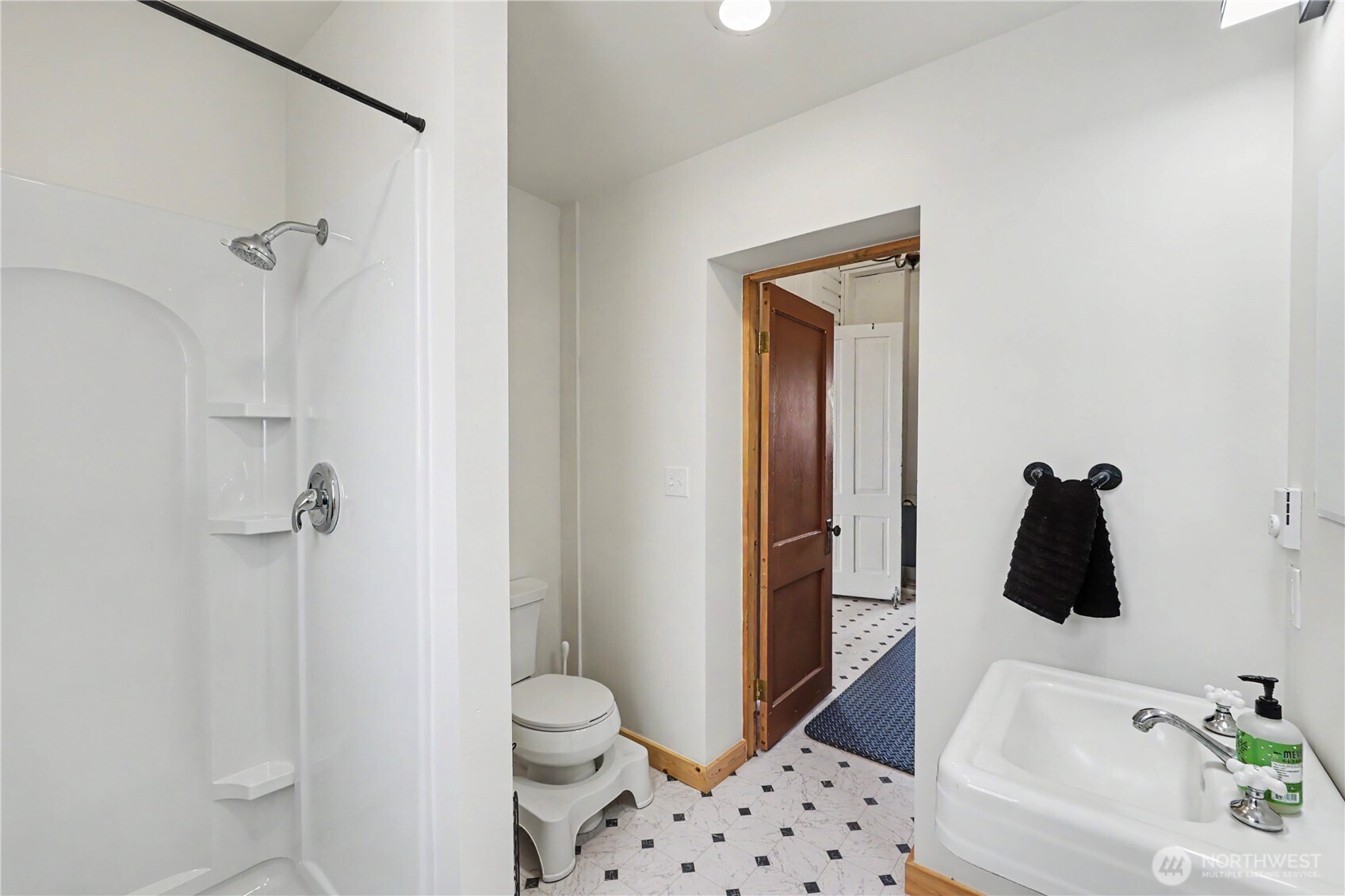 1027 W Seventh Street Property Photo 19