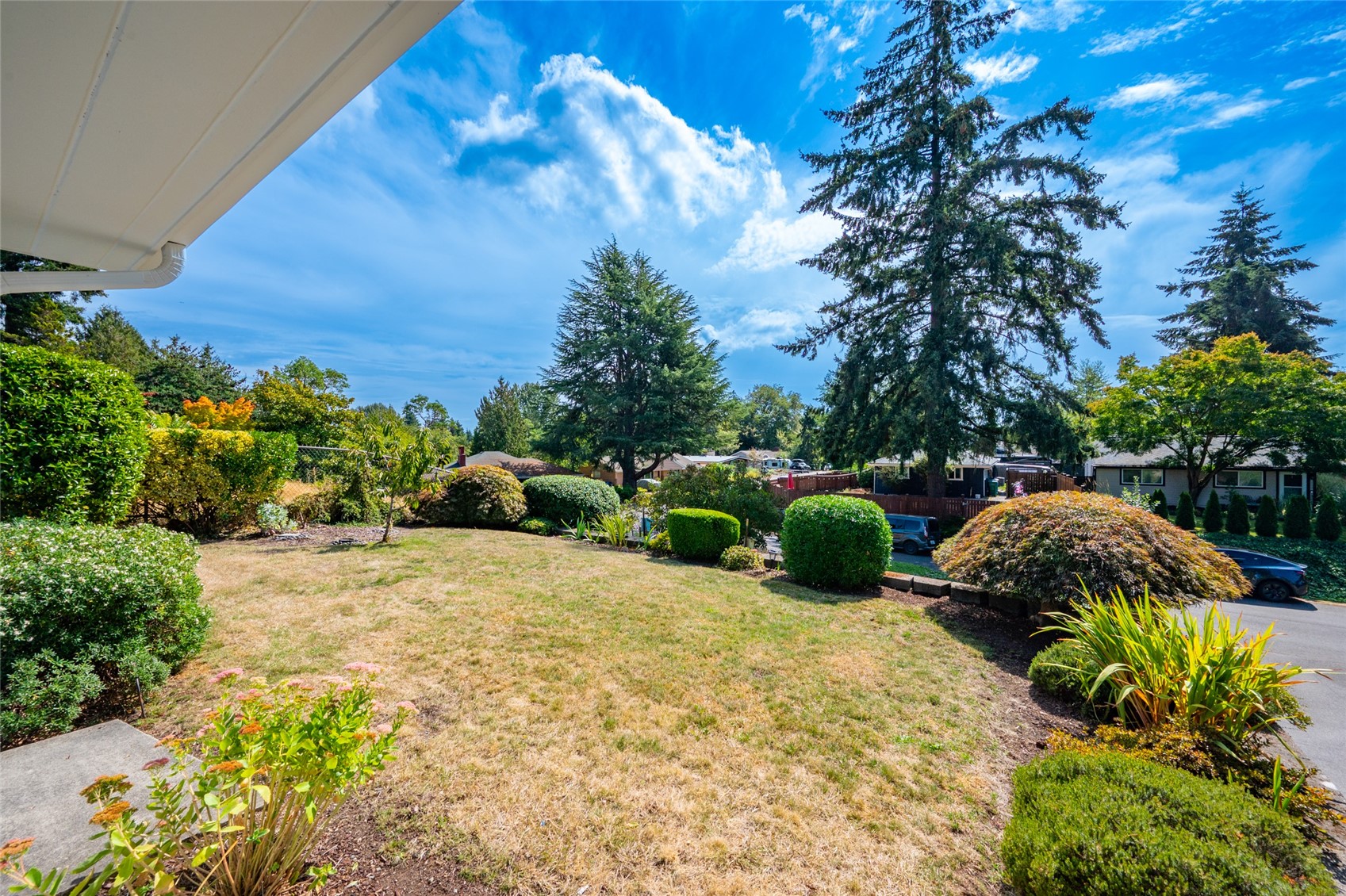 922 Ne 150th Street Property Photo 4