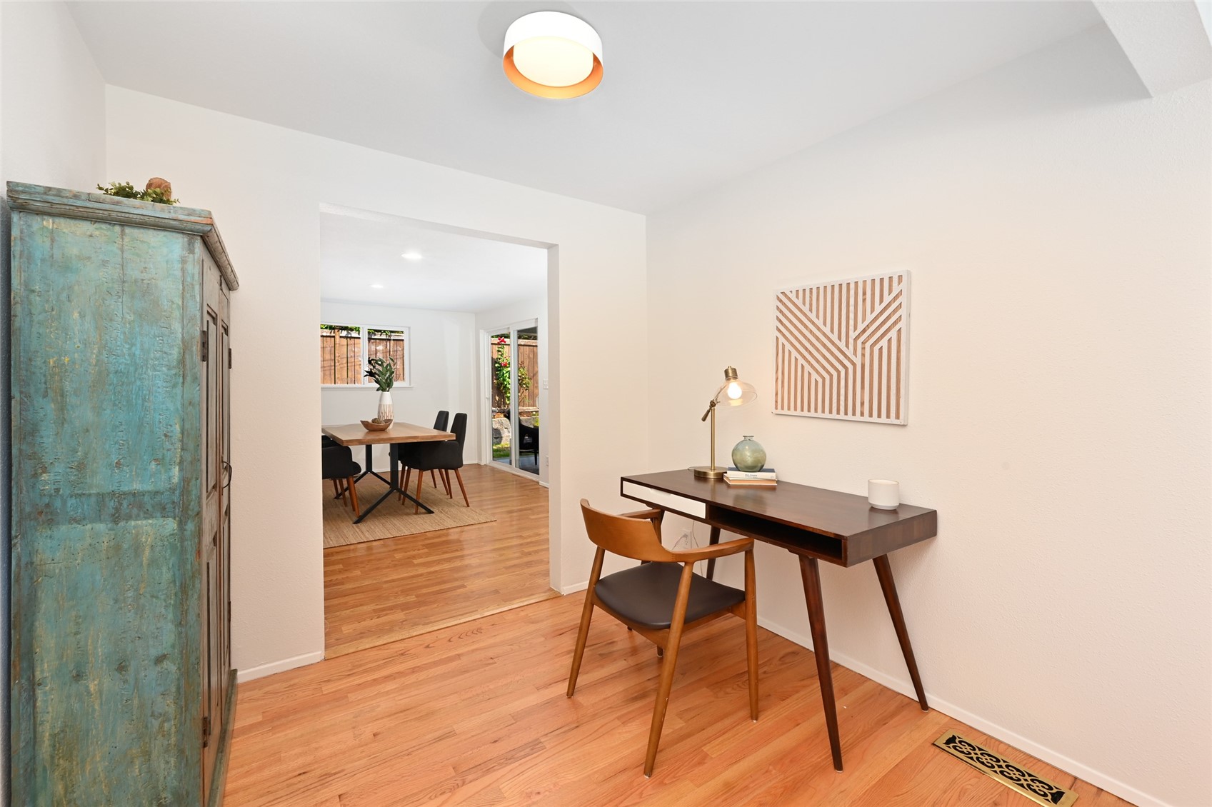 922 Ne 150th Street Property Photo 9