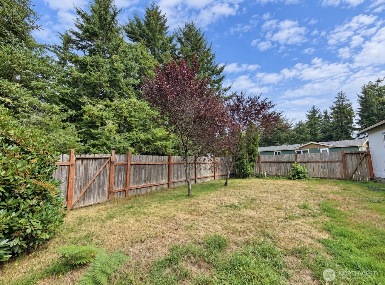 2740 212th Place Property Photo 5