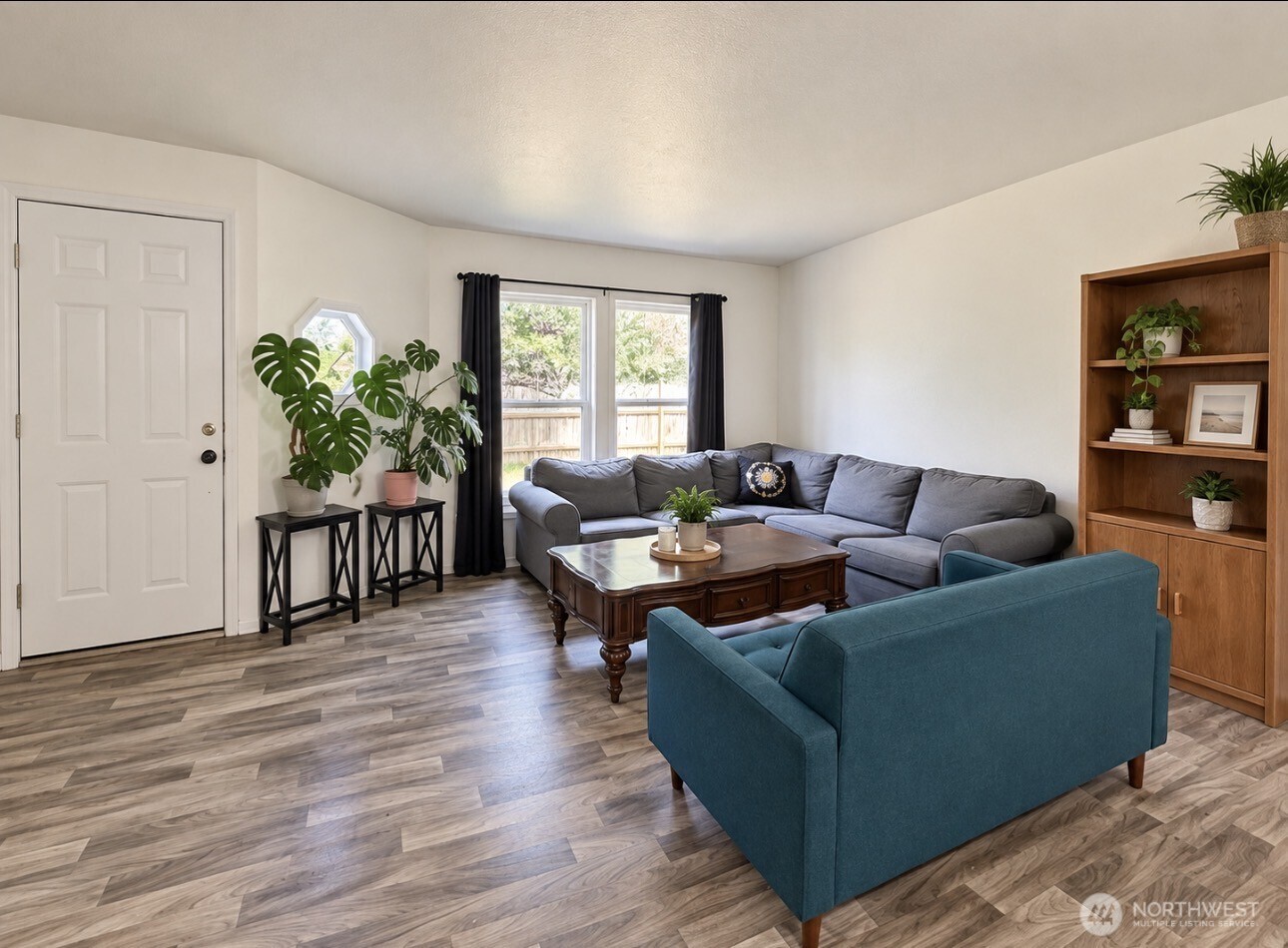 2740 212th Place Property Photo 7