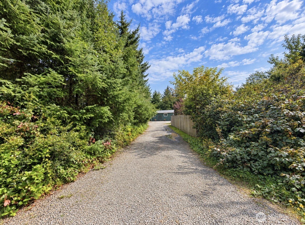 2740 212th Place Property Photo 33