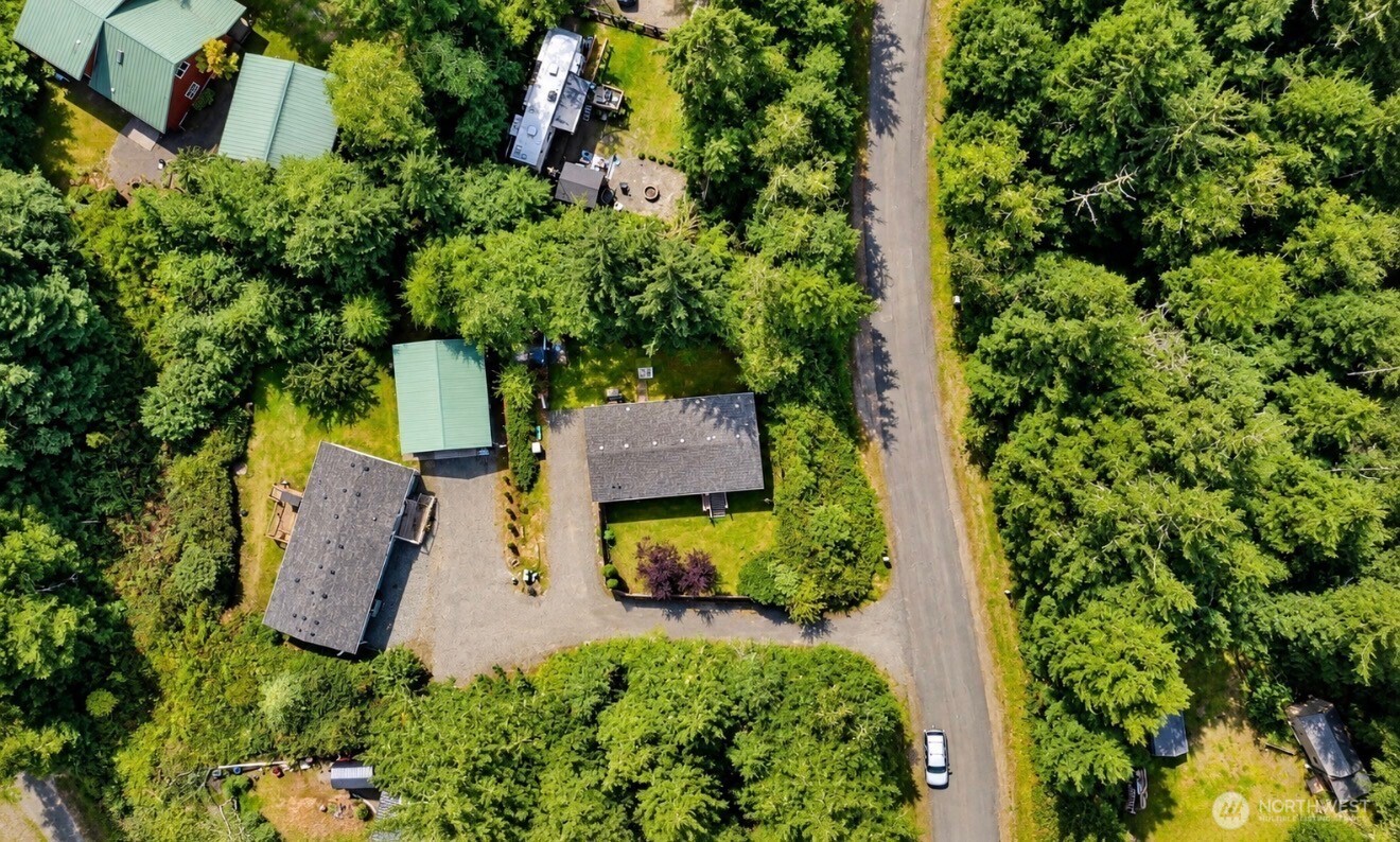 2740 212th Place Property Photo 37