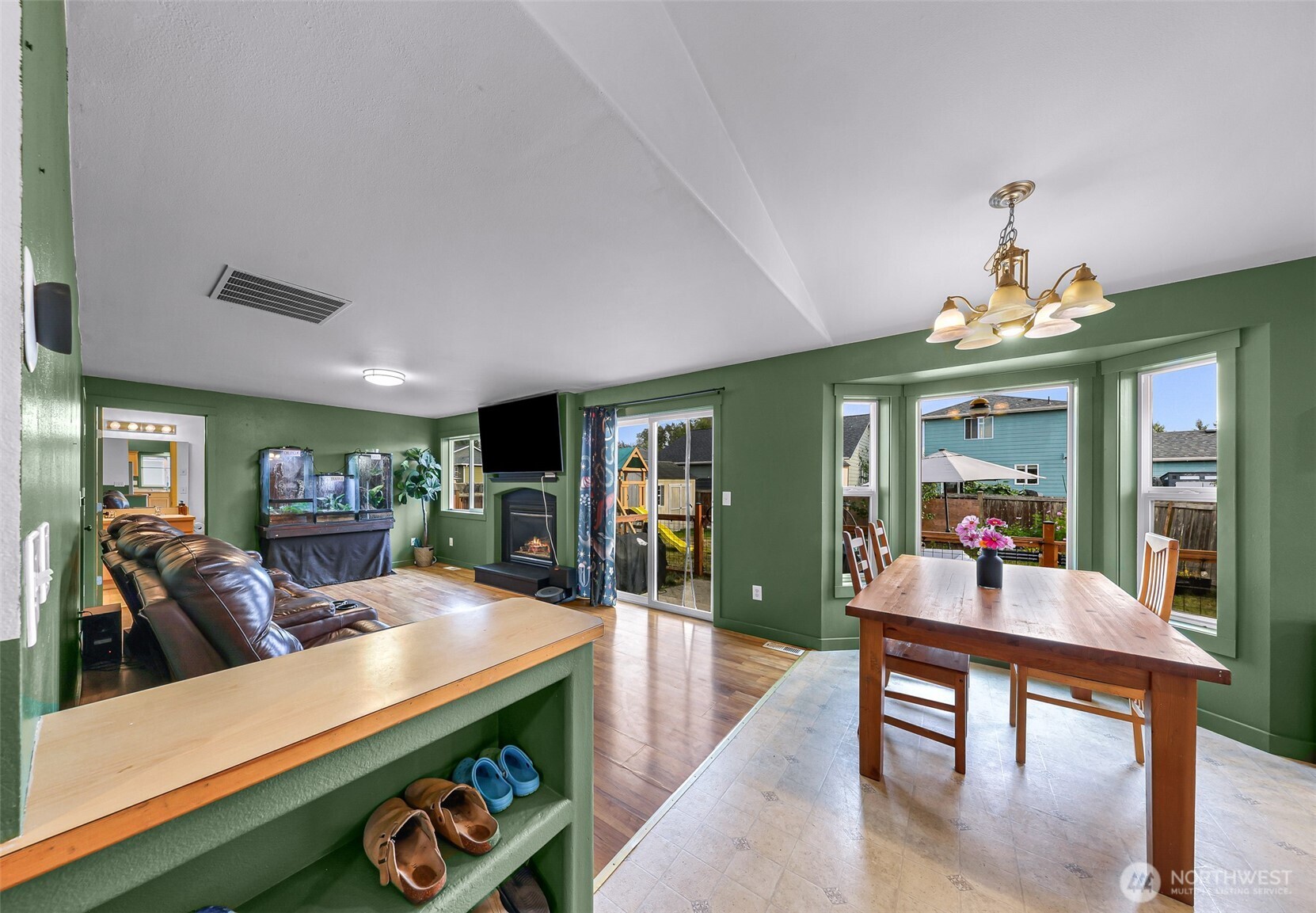 7510 Seashell Way Property Photo 7