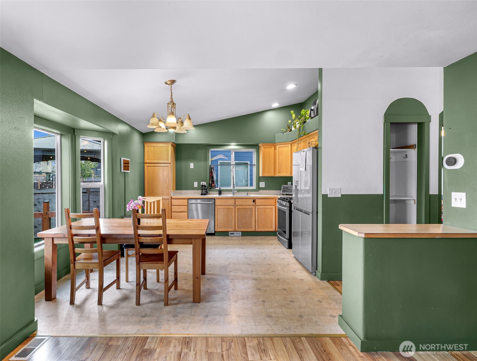 7510 Seashell Way Property Photo 10