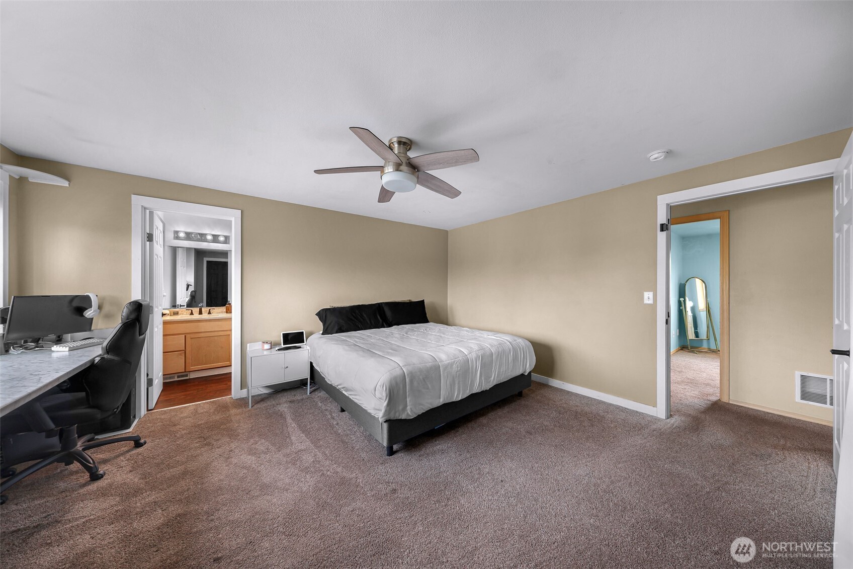 7510 Seashell Way Property Photo 26