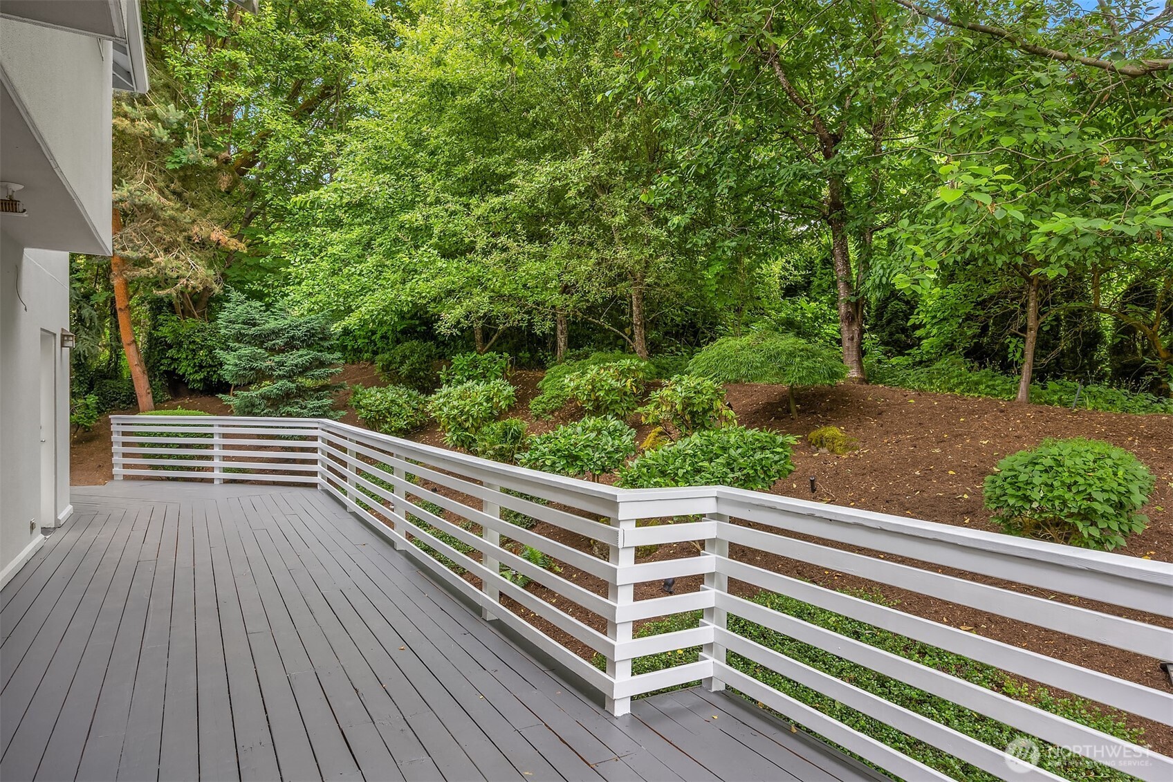 9021 Sand Point Way Property Photo 25