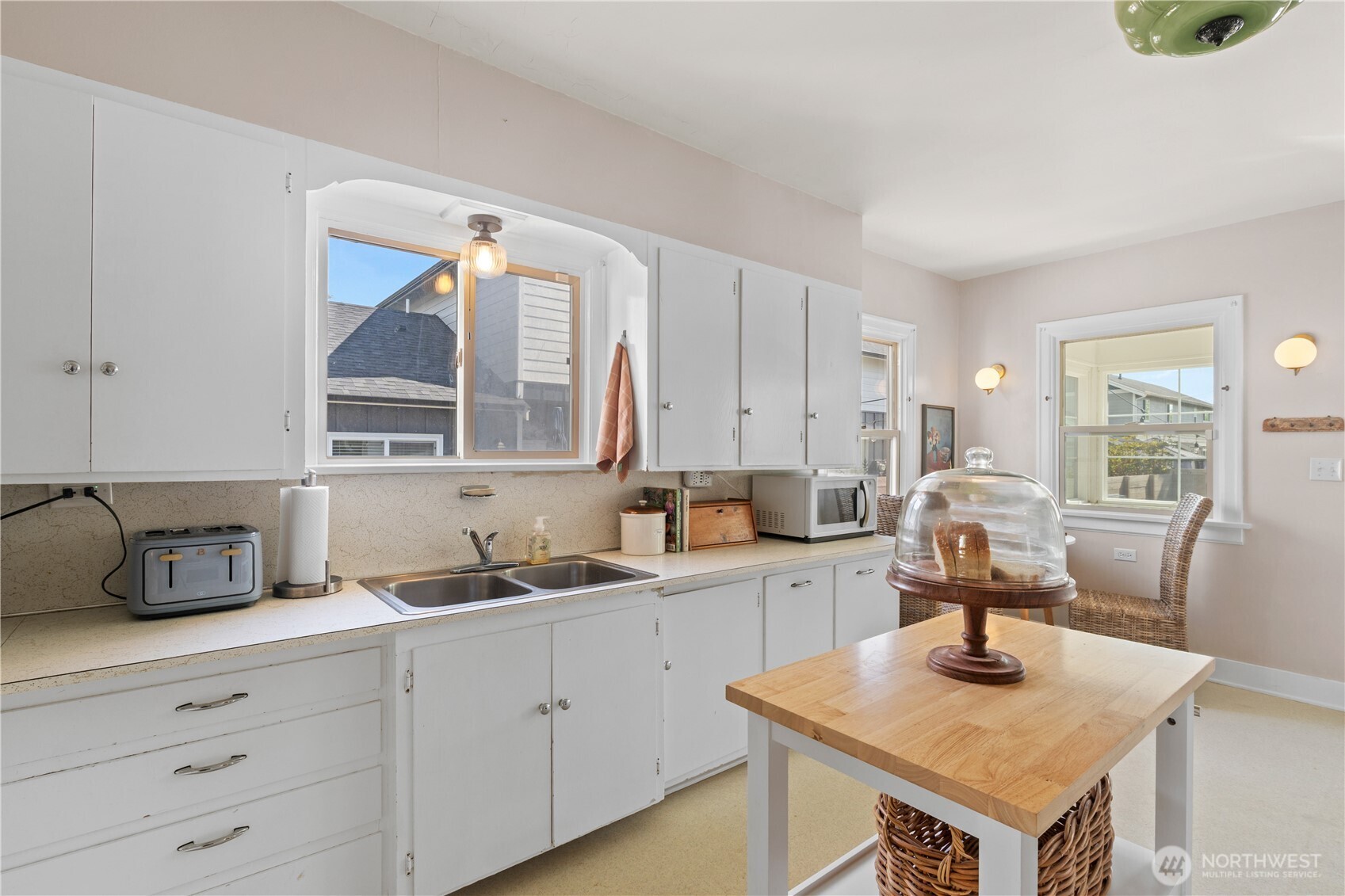 617 E Street Property Photo 10