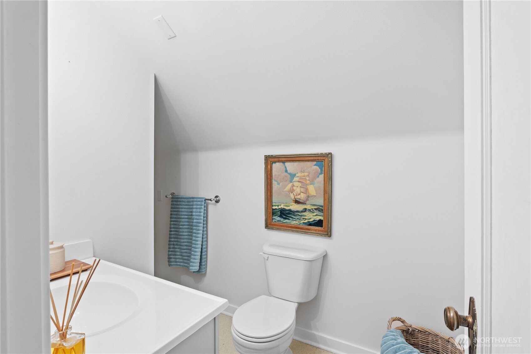 617 E Street Property Photo 21