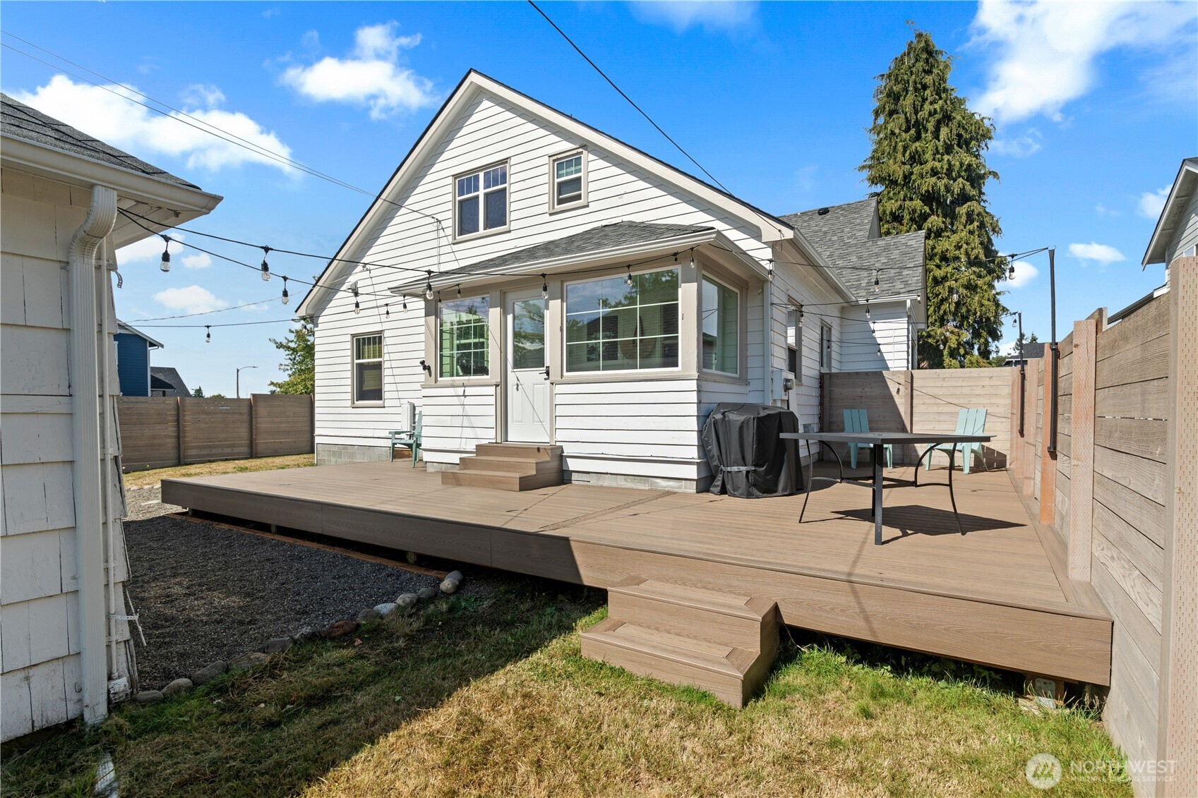 617 E Street Property Photo 23