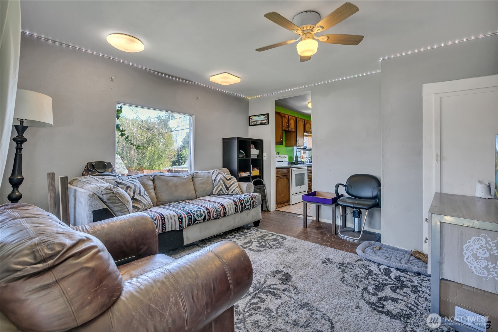5015 S Thompson Avenue Property Photo 2