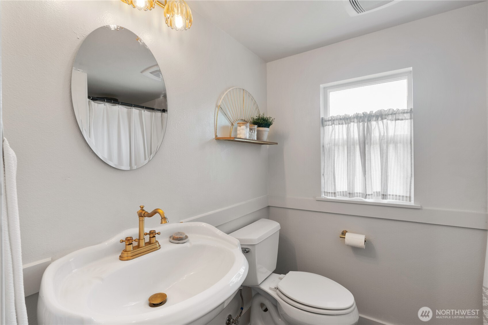 1357 W Axton Road Property Photo 19