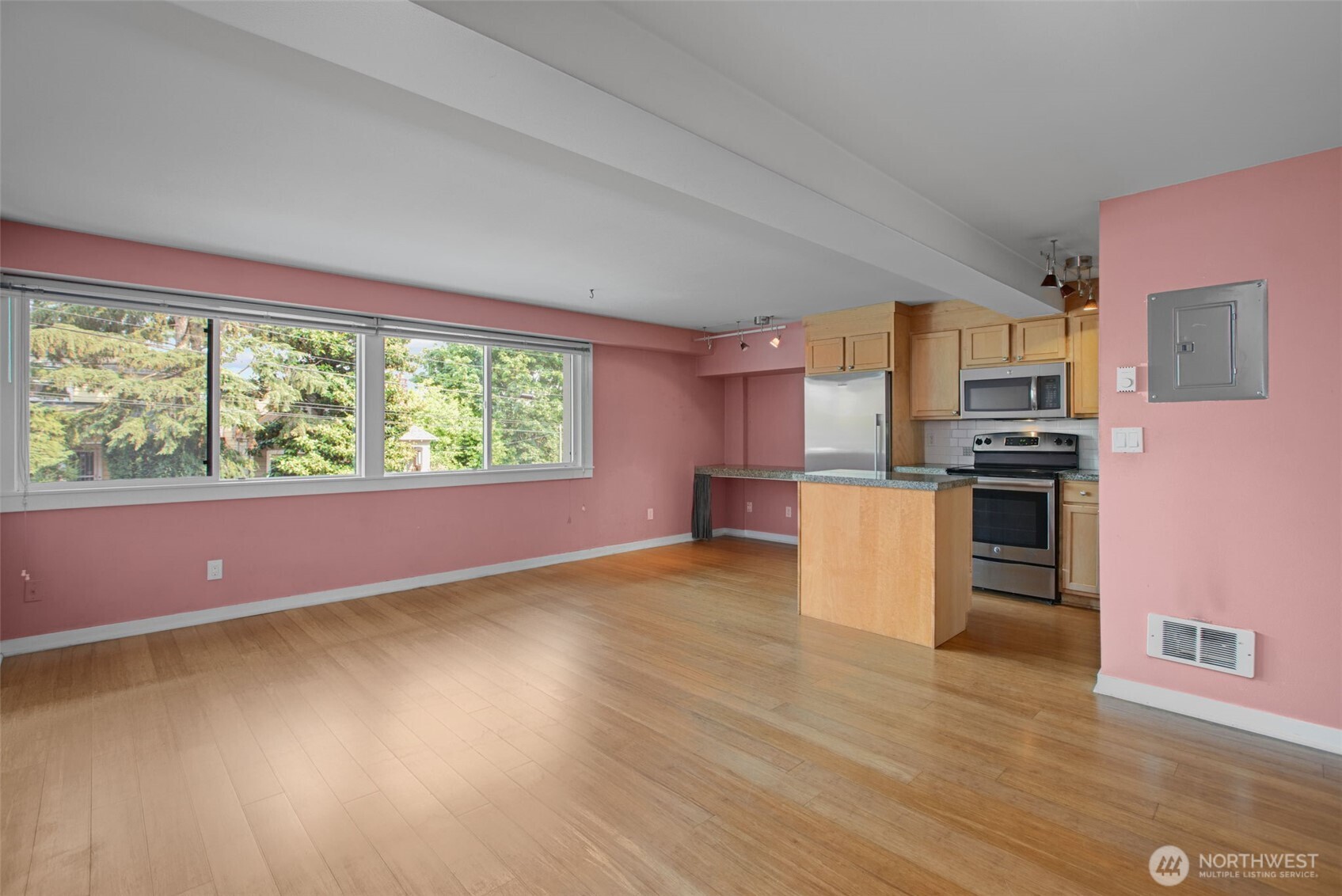 1601 Taylor Avenue 204 Property Photo 4