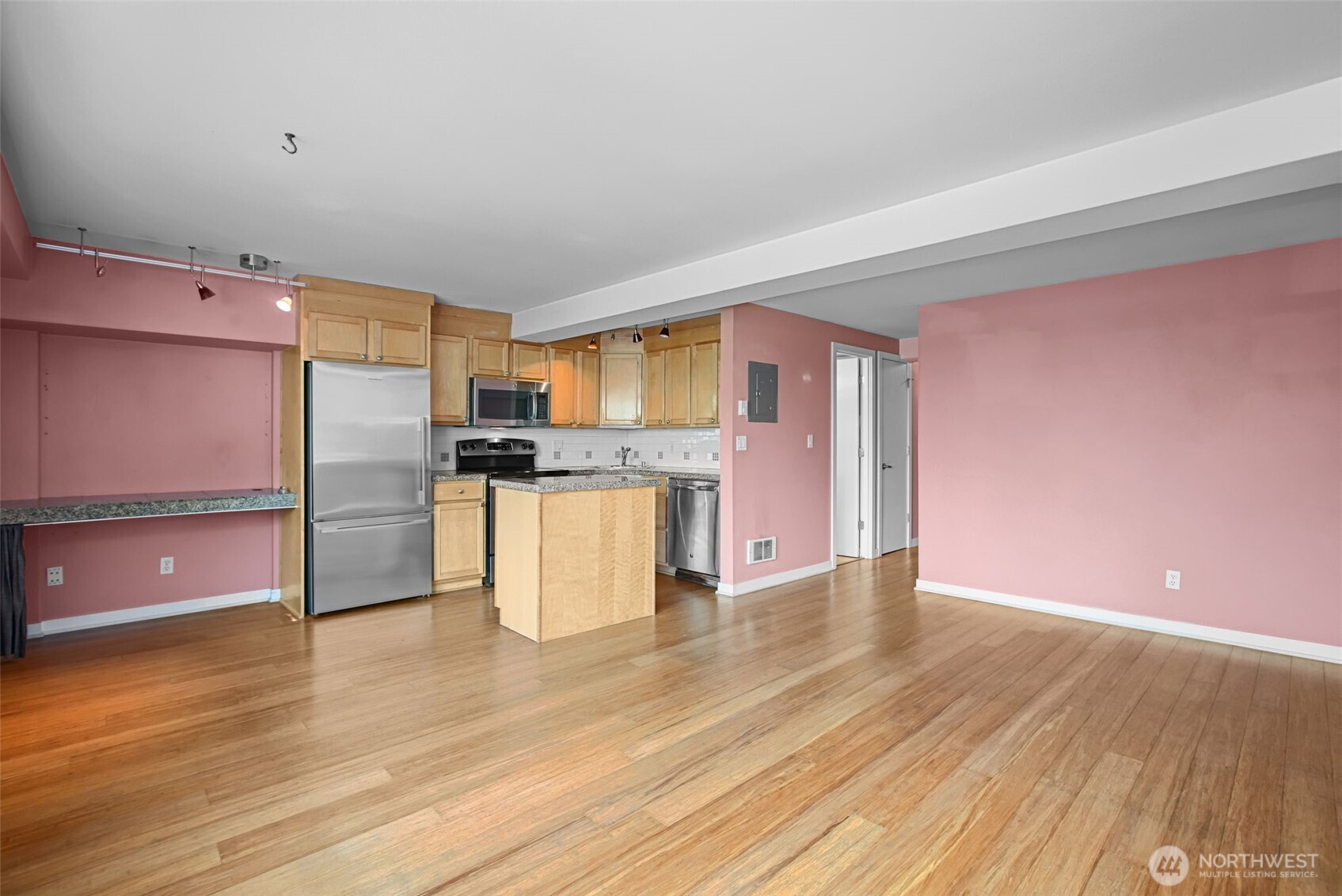 1601 Taylor Avenue 204 Property Photo 5