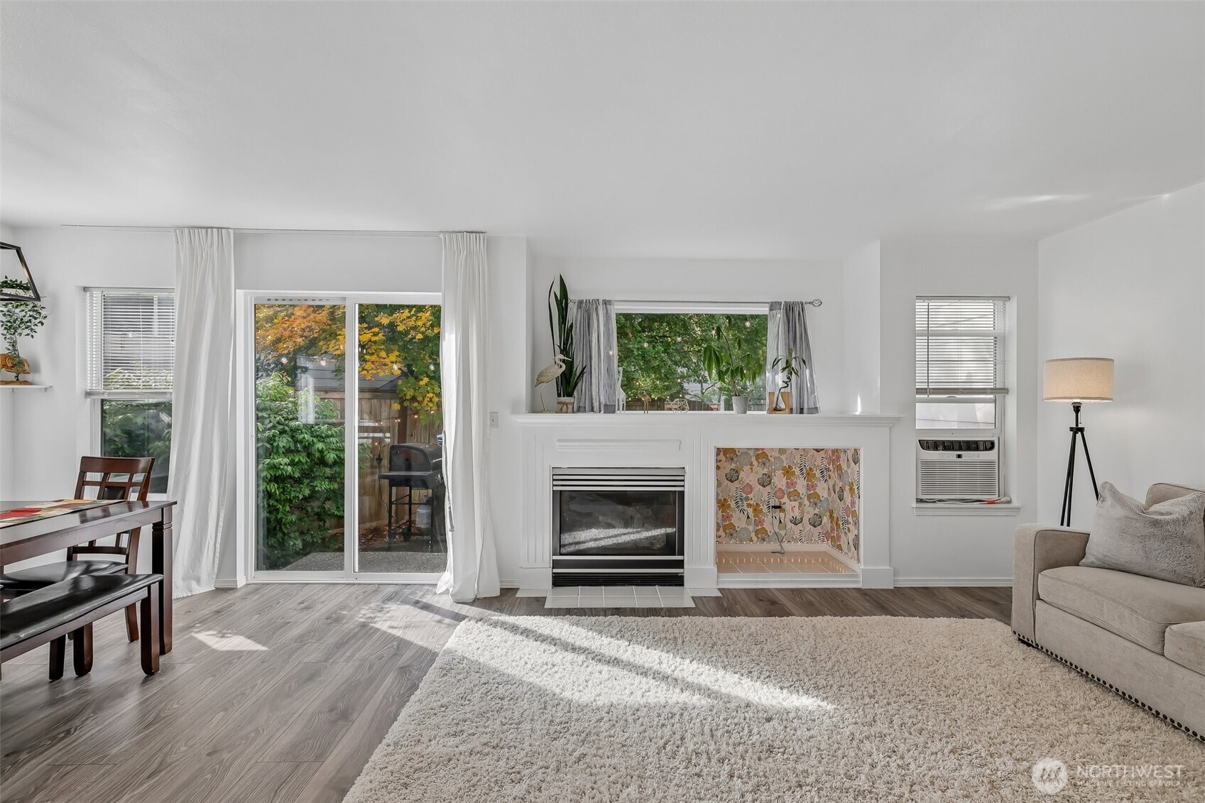 1131 115th Street F1 Property Photo 3
