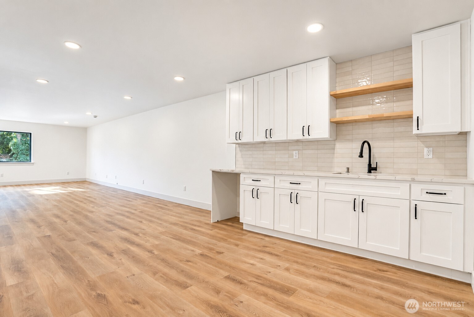 11647 Beacon Avenue Property Photo 20