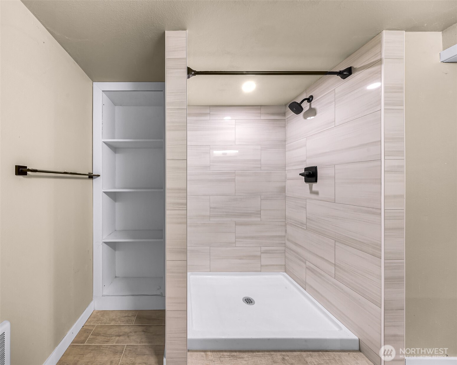 1016 Lincoln Street Property Photo 26