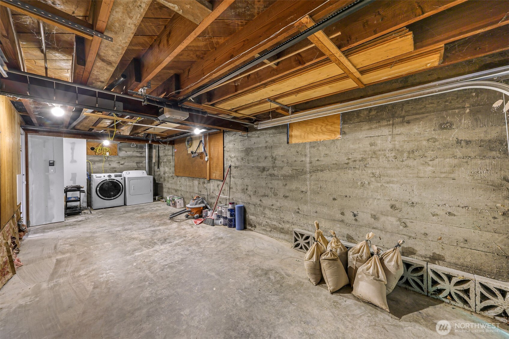 1016 Lincoln Street Property Photo 28