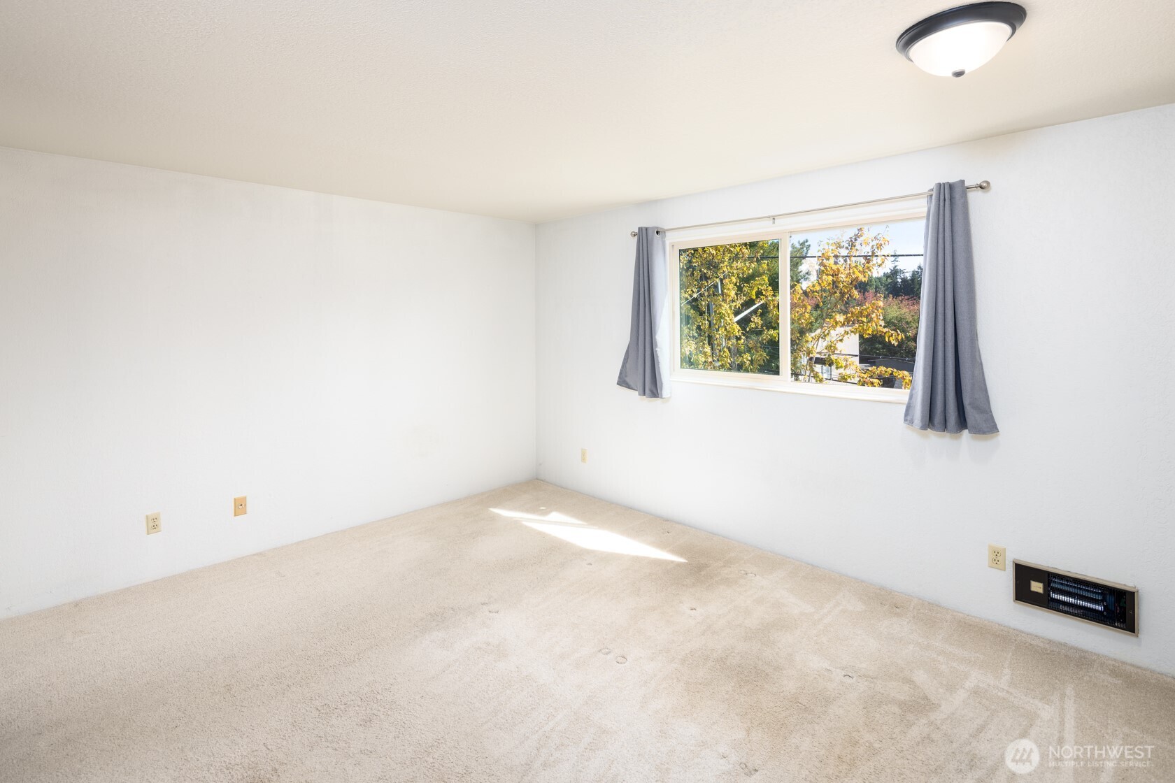 12035 32nd Avenue 304 Property Photo 11