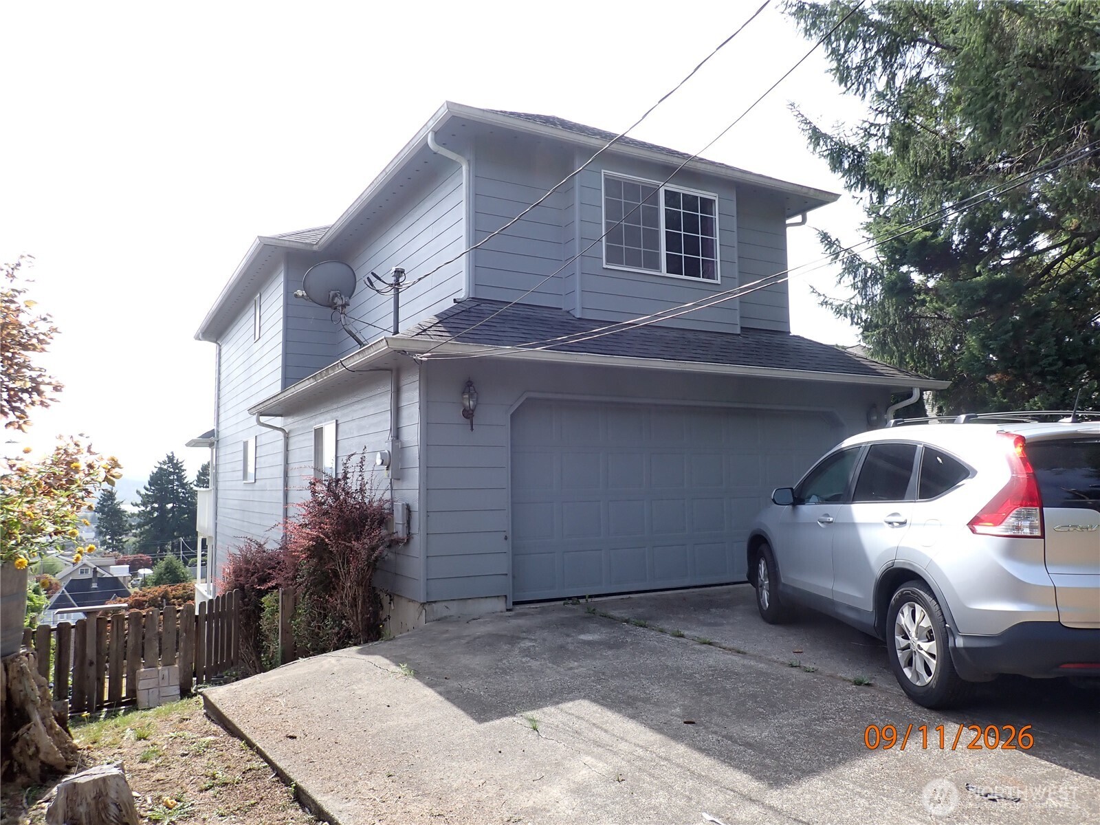 1821 W 8th Street Property Photo 3