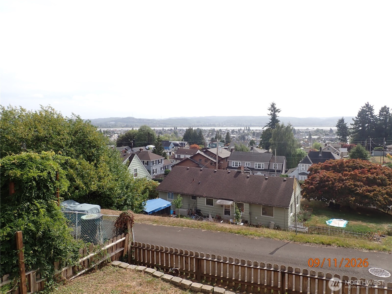 1821 W 8th Street Property Photo 6