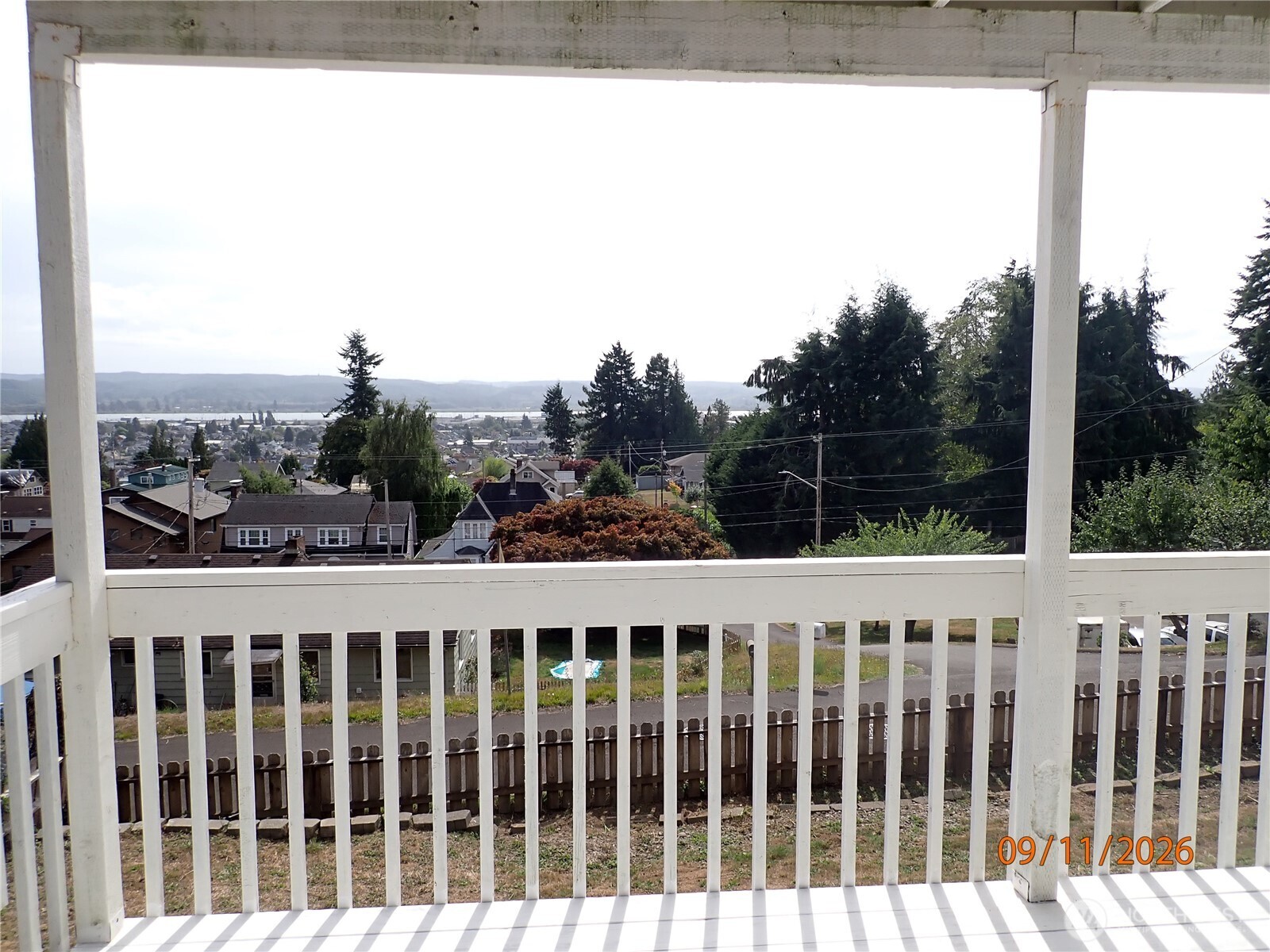 1821 W 8th Street Property Photo 8
