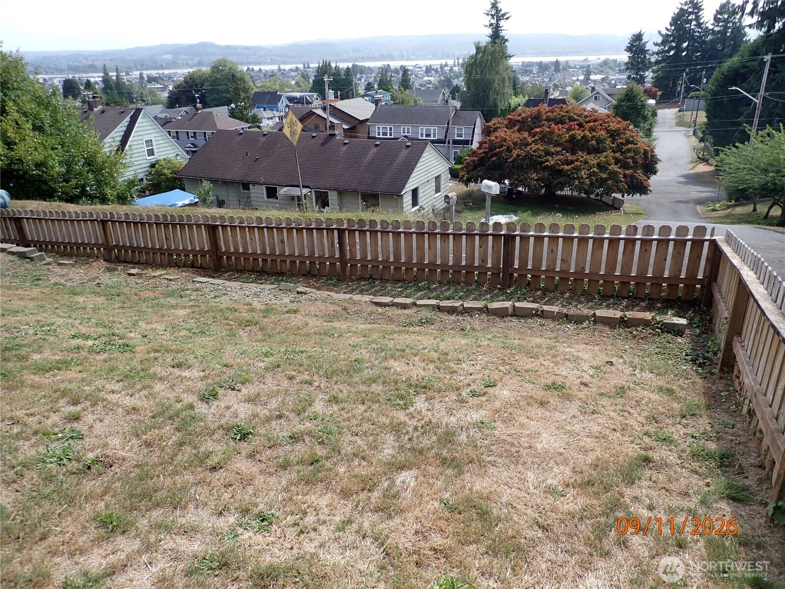 1821 W 8th Street Property Photo 9