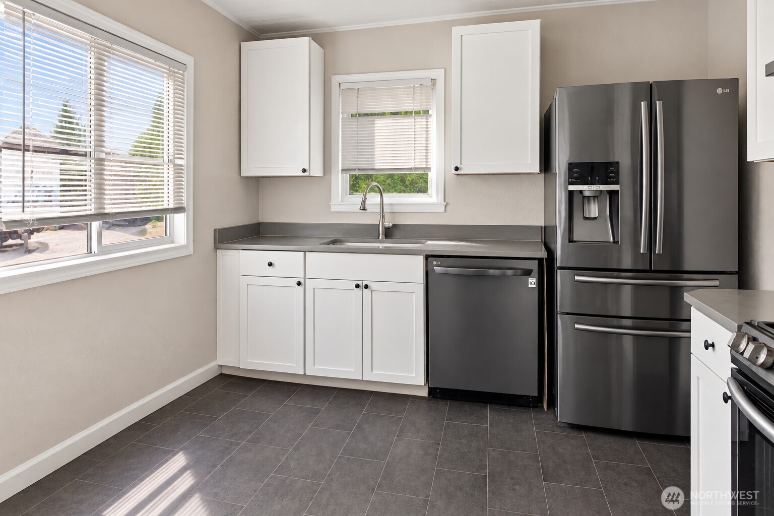 3810 S Asotin Street Property Photo 6