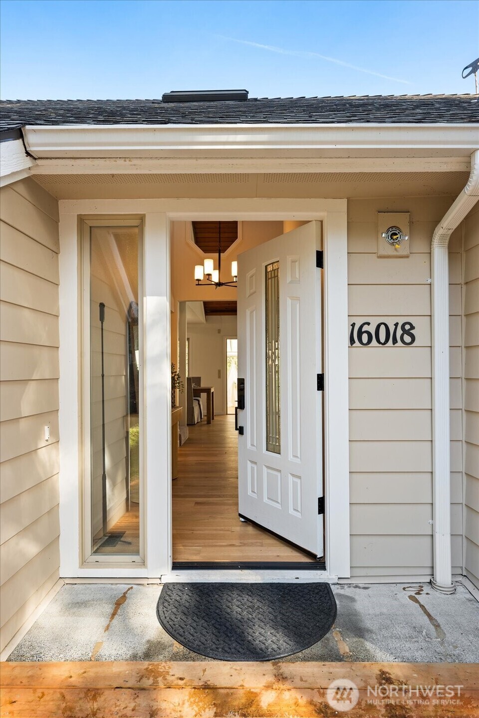 16018 36th Avenue Property Photo 4