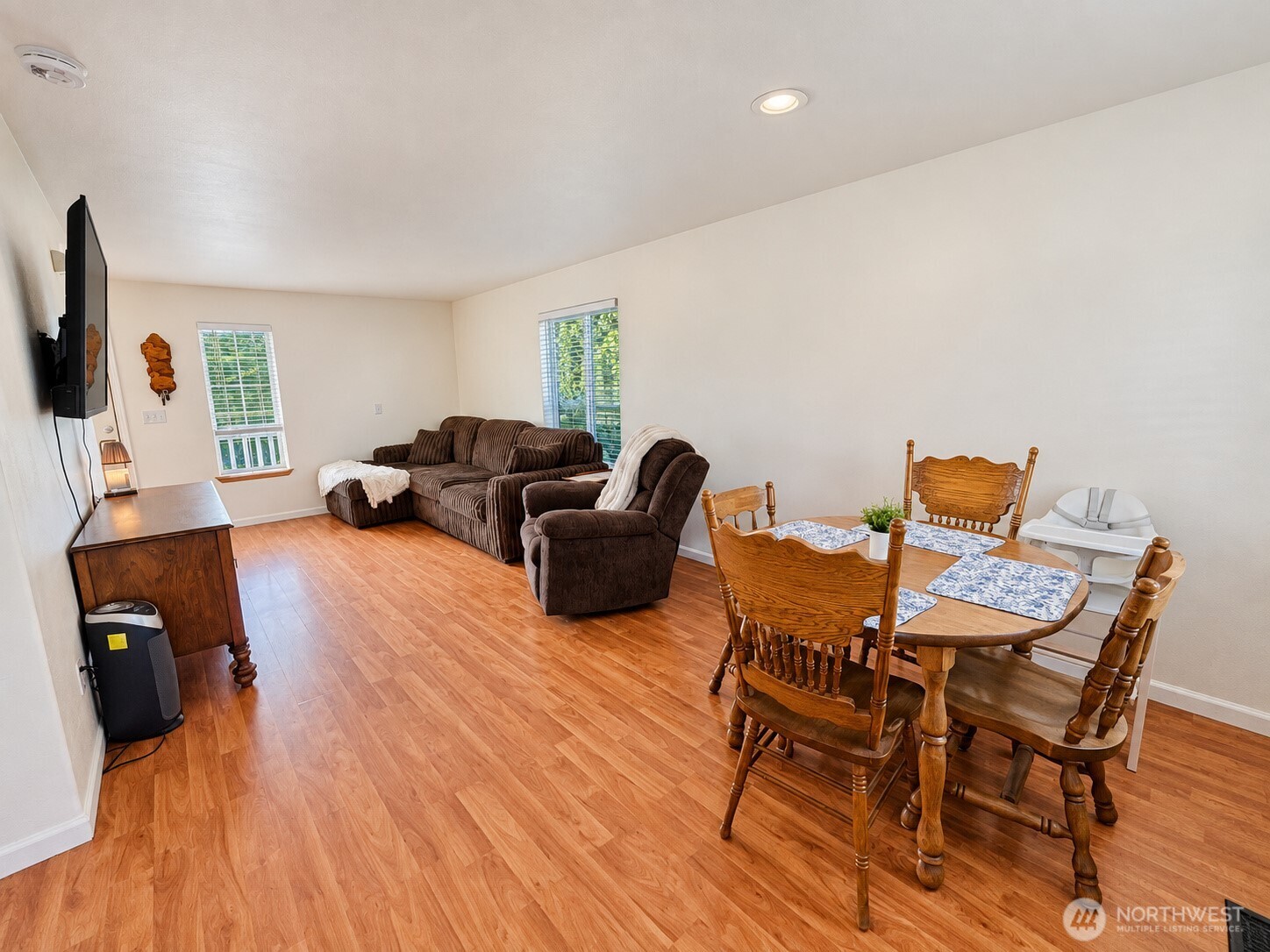 419 Spring Lane Property Photo 5