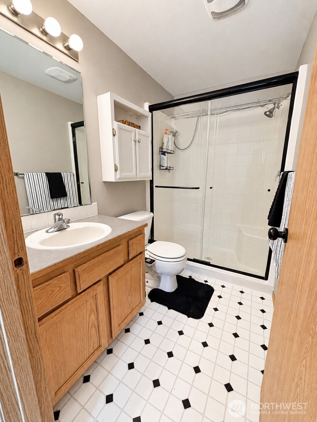 419 Spring Lane Property Photo 14
