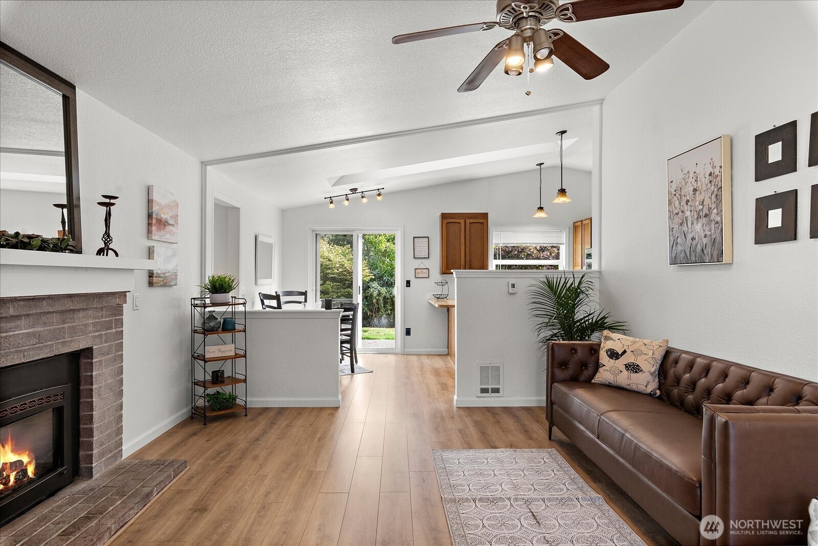 16721 6th Avenue Property Photo 9
