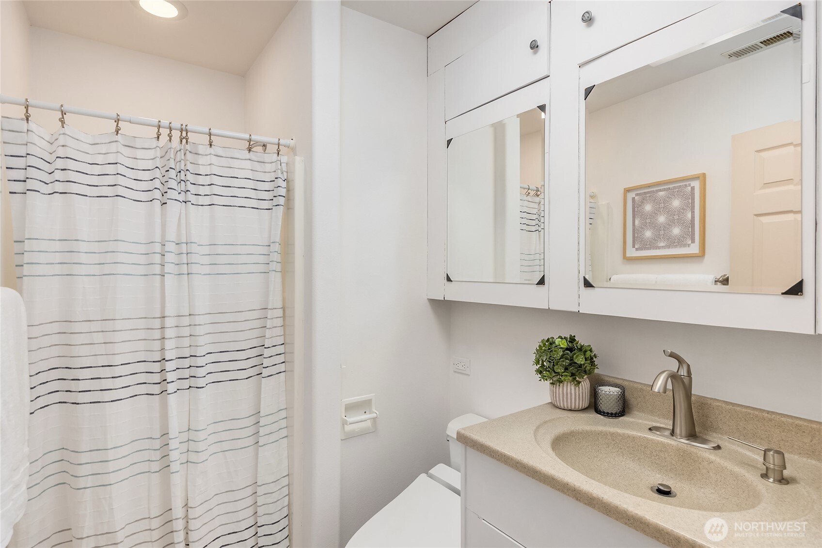 11033 Mandus Olson Road Property Photo 32
