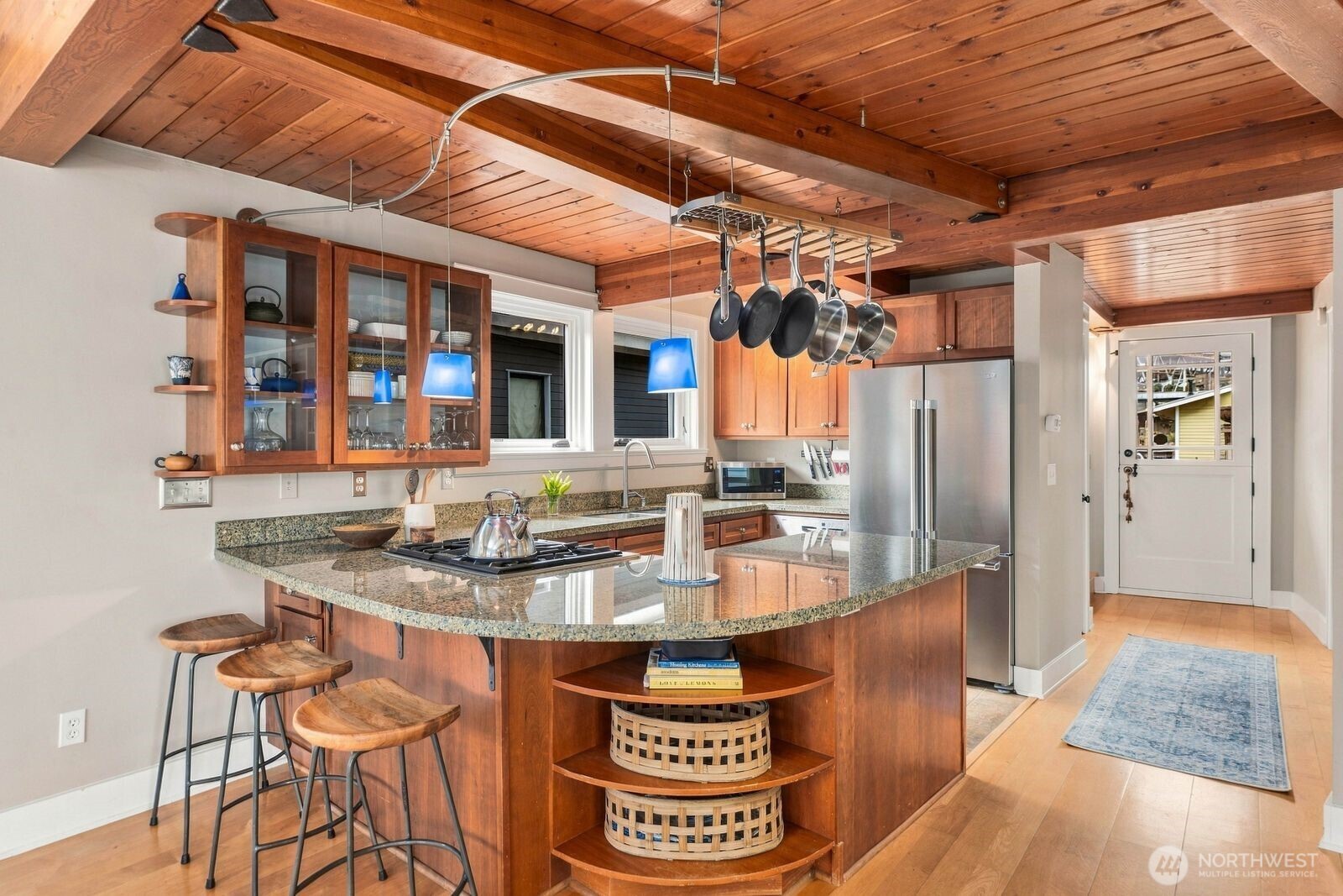 3146 Portage Bay Place N Property Photo 6
