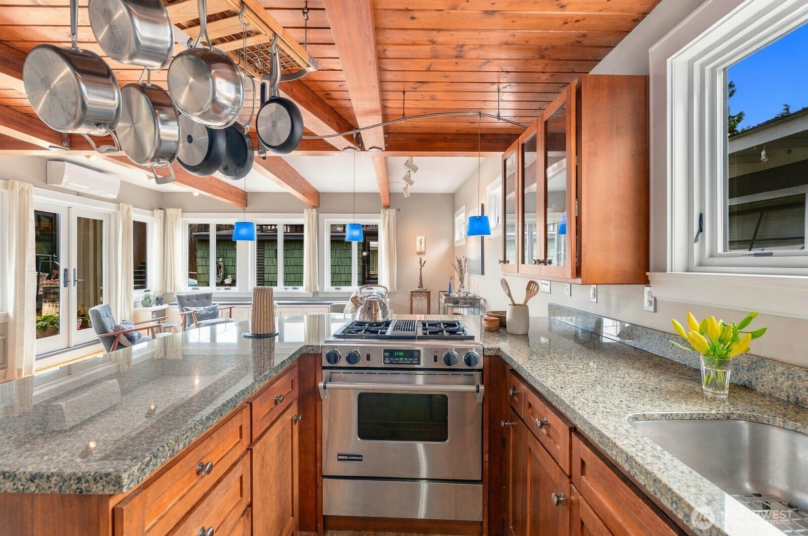 3146 Portage Bay Place N Property Photo 7