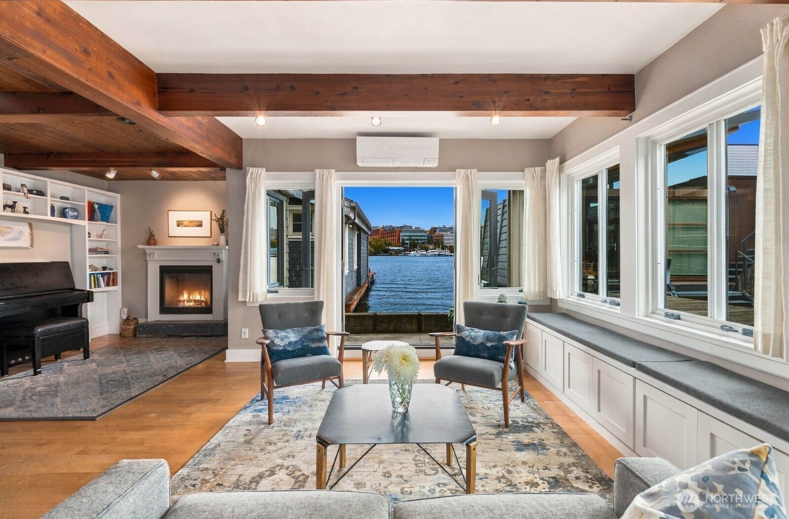 3146 Portage Bay Place N Property Photo 12