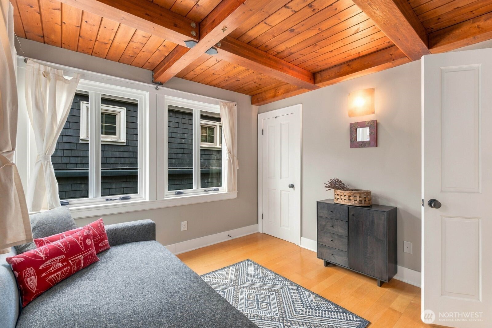 3146 Portage Bay Place N Property Photo 20